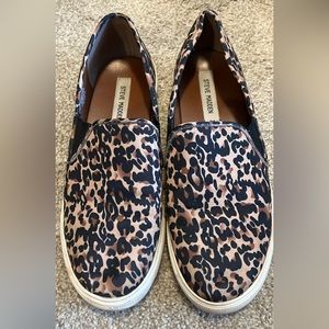 Steve Madden slip on sneakers